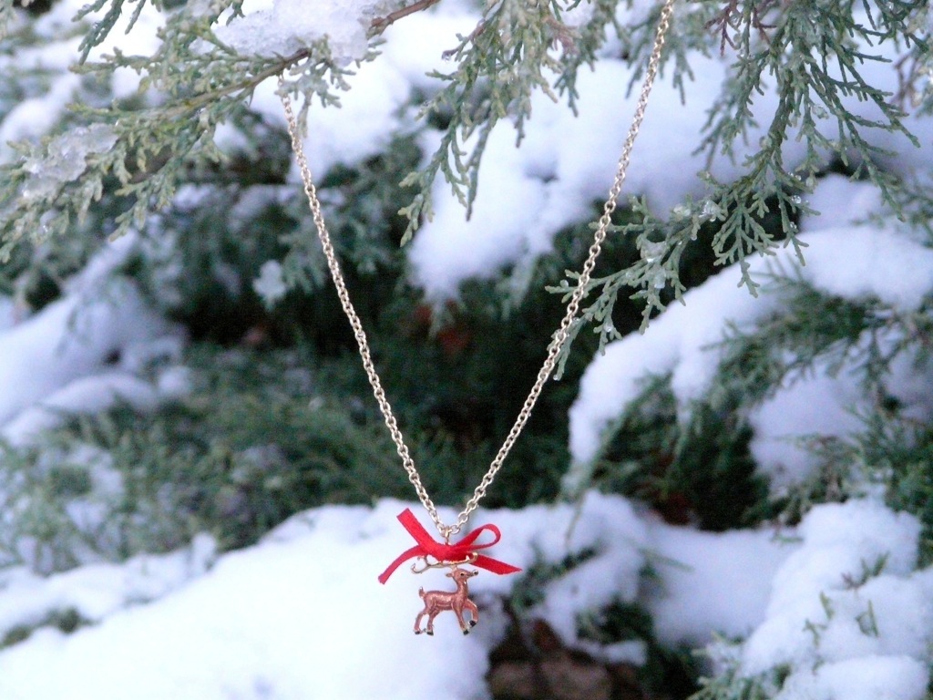 Collier Loup, Le Caribou